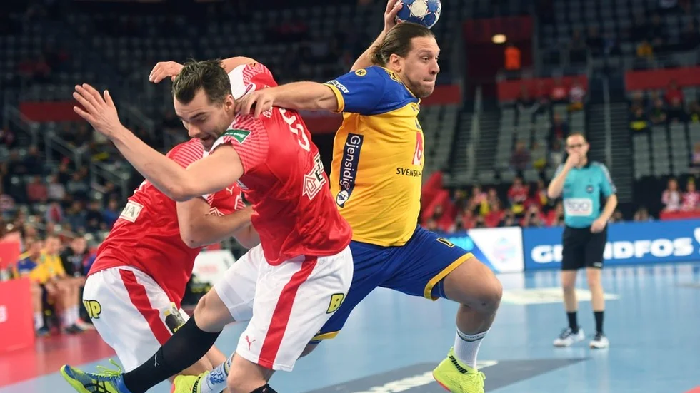 Mattias Zachrisson var ruskigt bra som vikarierande högernia mot Danmark i EM. Nu är den förre Guifstjärnan officiellt uttagen på den positionen.