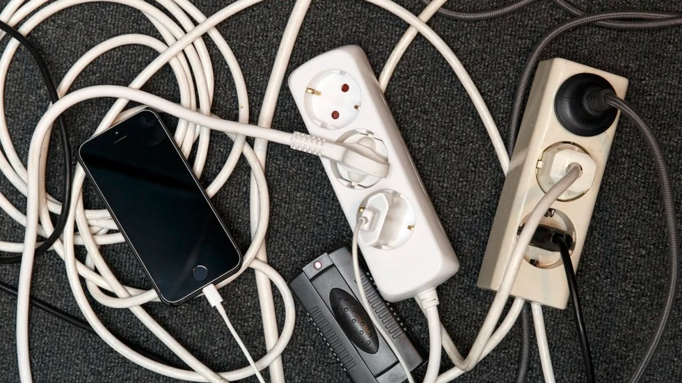 El- och energiprogrammet bantas, från 32 till 16 platser, för att alla elever ska få praktikplatser.