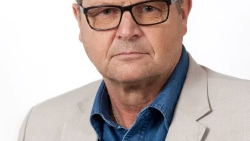 Leif Nilsson, institutionschef Lövsta. De senaste åren har medier bland annat rapporterat om allt från självmordsförsök, upplopp och våld mot ungdomar från personalen på Lövsta, till våld mot personalen från intagna, rymningar, massjukskrivningar, avhopp och personalbrist. Hård kritik har riktats mot ledningen på Lövsta och huvudmannen, Statens institutionsstyrelse (SiS).