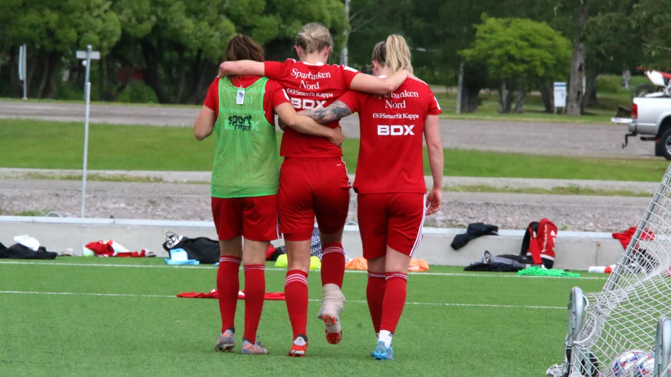 Sofia Westerlund klev av måndagsträningen på grund av skada, men tror inte att det ska vara någon större fara. 