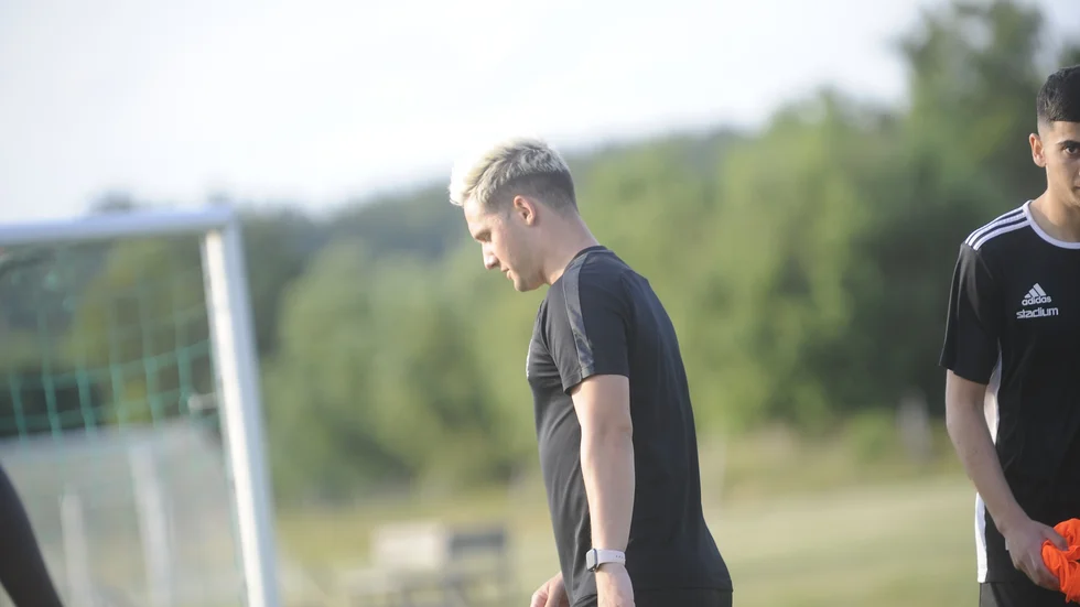 Värmbols FC:s Mirza Tule tränar med TVSK efter sommaruppehållet. 