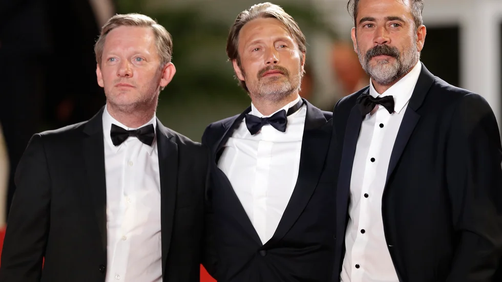 Douglas Henshall (till vänster) tillsammans med Mads Mikkelsen och Kristian Levring under festivalen i Cannes 2014. Arkivbild.