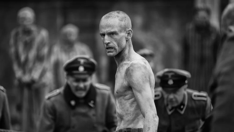 Ur filmen "The Survivor".