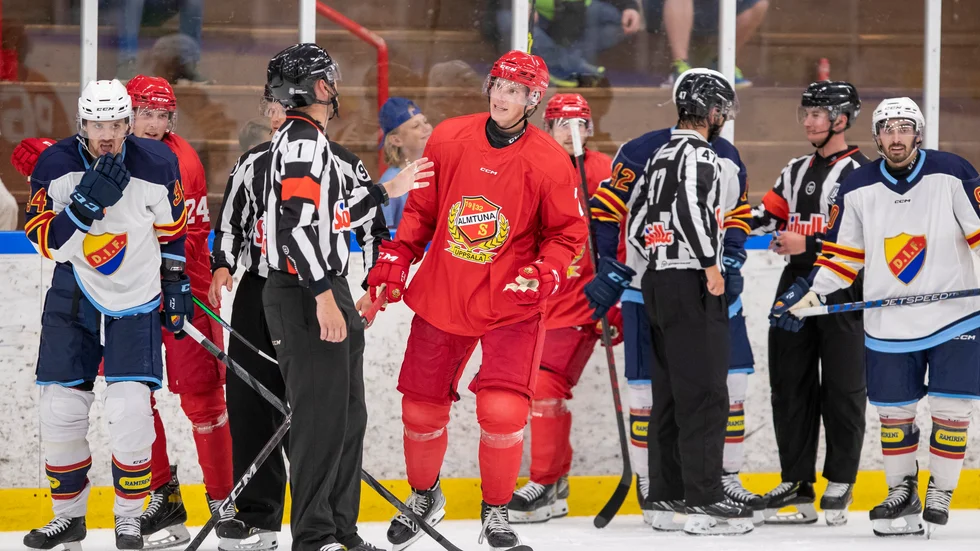 Almtuna föll sent i sin första träningsmatch för säsongen.