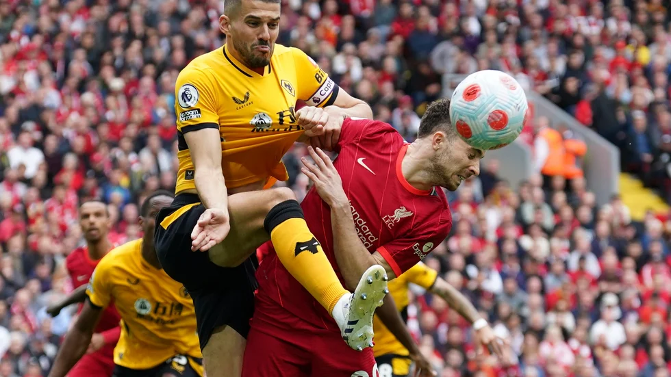 Mittbacken Connor Coady är klar för Everton, trots att han spelat i Liverpools ungdomslag. Arkivbild.