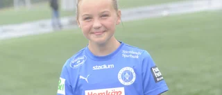 Ingrid, 11, om helgens fotbollscup på Rosvalla: "Blir en helt annan lagsammanhållning"