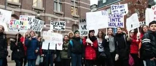 Elever protesterade mot skolnedläggning
