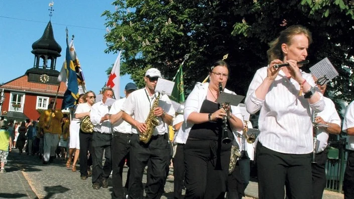 Det blir avmarsch med fanborg mot Garvaregården från torget även i år.