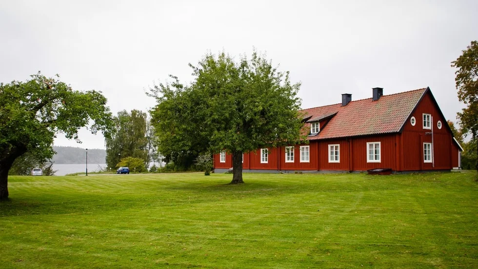 SiS ungdomshem Lövsta har haft stora problem under många år och IVO har fortsatt ögonen på hur barnens trygghet och säkerhet garanteras.