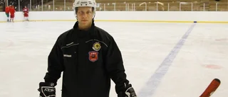 Schism i hockeyklubb – tränaren avgår inför playoff