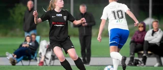 Bildextra: Målrikt derby i damtrean