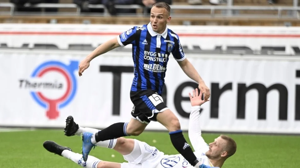 Aron Bjarnason har tidigare värvats på meriter från den isländska ligan.