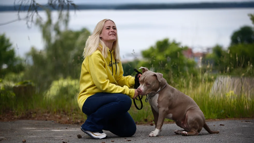 Frida Carlsson har levt med svåra smärtor sedan hon gjorde en magsäcksoperation 2017. I höst väntar en ny operation för att komma till rätta med problematiken. "Jag orkar inte ha det så här längre", säger hon.