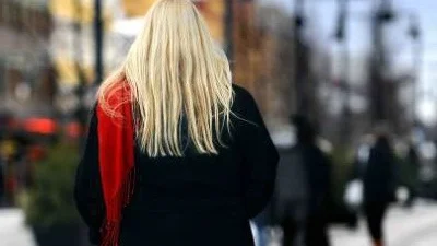 STOR EFTERFRÅGAN. Sara finns med annonser på internet och hon får många förfrågningar. Vissa veckor kan hon träffa fem kunder. Foto: Andreas Wälitalo