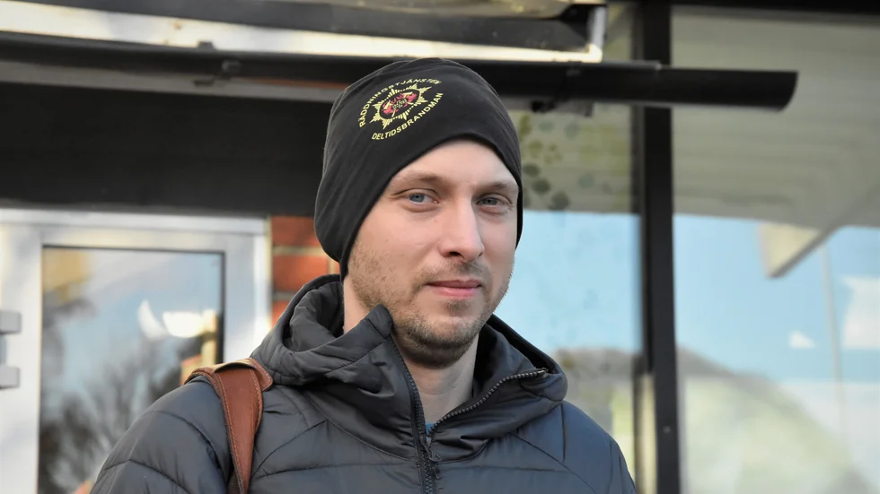 Rektor Johannes Greiser säger att skolan följer eleverna och har försökt med olika insatser.