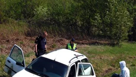 två gripna. Polisen kunde på lördagseftermiddagen gripa två personer som misstänks för inblandning i inbrottet på Porsön. Foto: Linda Kask