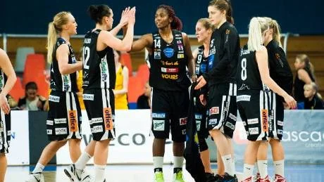 JUBEL. Lykendra Johnson kunde jubla efter sin första damligaseger i Northland.