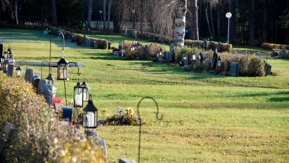På allhelgona kommer Fonus bland annat tända ljus till de som vill på Örnäsets kyrkogård.