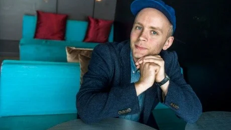 SKENÄKTENSKAP. Jens Lekman är tillbaka i Sverige efter sina äventyr i Australien där han bland annat var nära att ingå skenäktenskap.