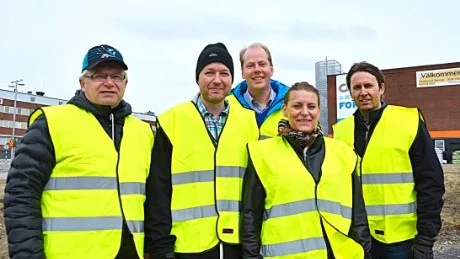 BRA. Att promenera tillsammans är ett bra sätt att mötas tyckte Reinhold Andefors, ordförande Kalixföretagarna, Martin Spegel, Mirror Partner, Johan Johansson, riskdagsledamot (M) Linda Frohm, företagare och M-politiker samt Johan Rosenqvist, Kalix tele 24.  Foto: Britt-Louise Spets