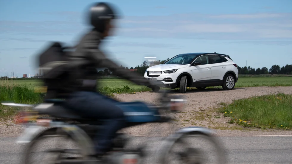 15-åringen har åtalats för olovlig körning efter att ha kört trimmad moped.