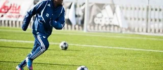 Eriksson ersätter Mboob