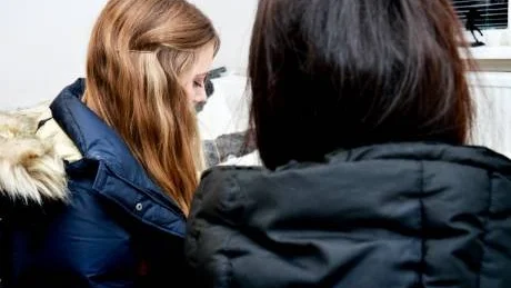 TACKAR JA. "Om jag blev tillfrågad att börja jobba på Cape East igen skulle jag nog tacka ja, men tänka efter noga före", säger Anna. Personerna på bilden har inget med texten att göra.