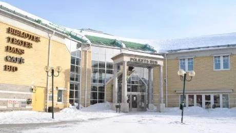 FÅR PENGAR. Kalix folkets hus-förening får sammanlagt 1,5 miljoner kronor i bidrag på olika sätt, beslutade kommunfullmäktige på måndagen.