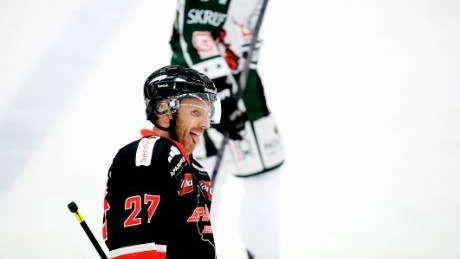 INGET BESKED. Forwarden Conny Strömberg kan ha gjort sin sista match i Asplöven - besked kommer inom kort.
