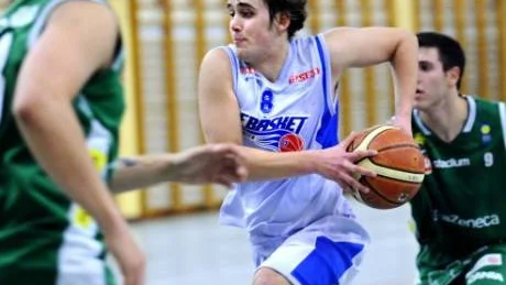 REKORDBRA. Erik Edin gjorde 30 poäng mot Södertälje i U20-SM, bland annat satte han nio trepoängare.