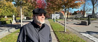Han tänder ljus åt dem som inte kan: "Fint att kunna hjälpa till"