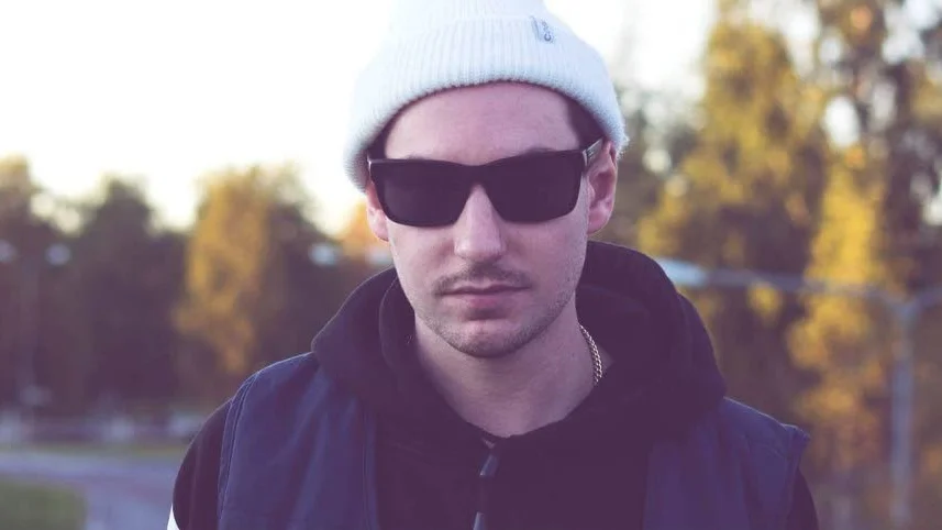Singelaktuella Piteårapparen Rob Gillis släpper EP och uppträder på PDOL i sommar.