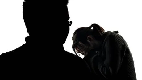 Brottsstatistiken visar att våldet i nära relation eskalerar under julhelgen - någonting som kvinnojouren ofta inte märker av förrän efter julen.