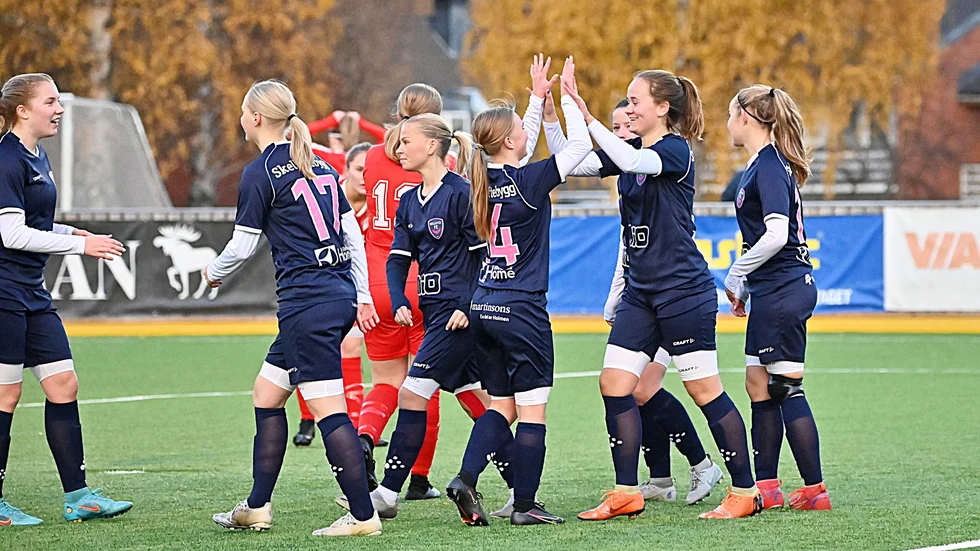 Skellefteå FC kunde komfortabelt säkra avancemanget till division II under onsdagskvällen.