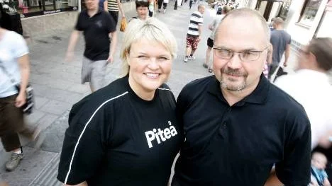 Turismen i Piteå omsatte förra året nästan 494 miljoner kronor, nästan lika mycket som 2006. Detta trots att 2006 var ett Noliaår, vilket brukar dra upp omsättningen rejält. Maria Johansson och Bo Sandström gläds åt utvecklingen och spår ett bra resultat även för 2008.