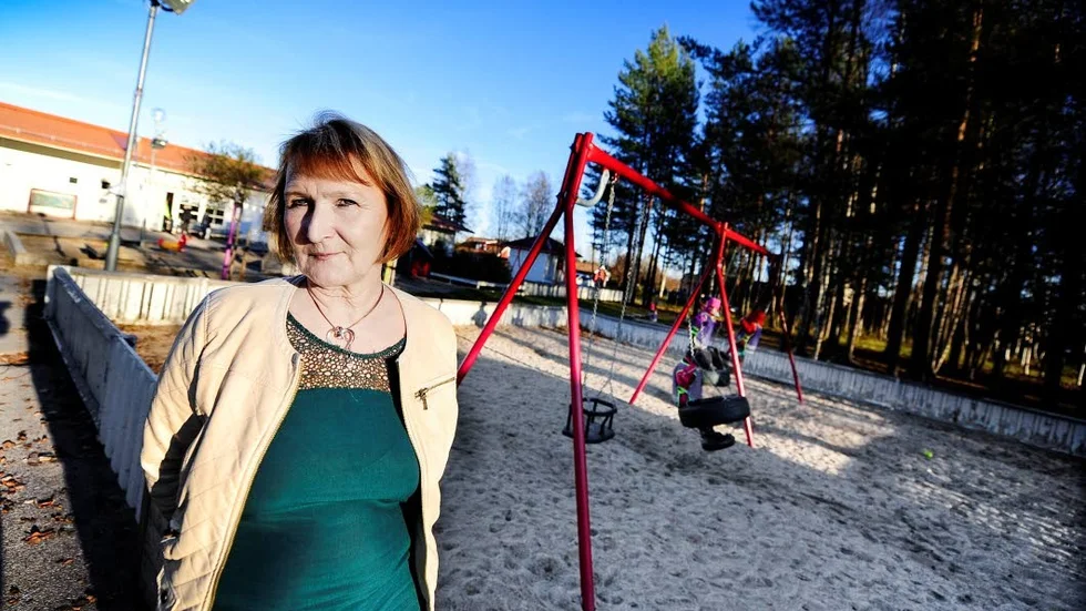 Statushöjning. Redan nu används finska i sång och lek. Tuula Porti hoppas att satsningen ska höja statusen på språket.