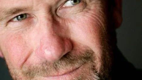 Den norske författaren Per Petterson belönades på fredagen med Nordiska rådets litteraturpris för romanen "Jeg forbanner tidens elv".