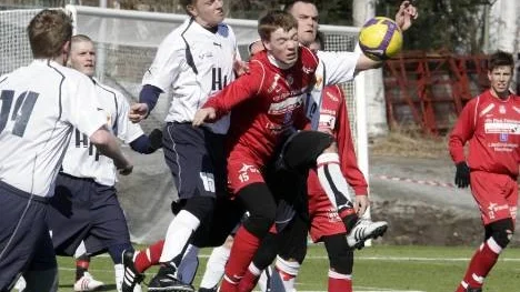 Det var ganska tufft och tätt i träningsderbyt.