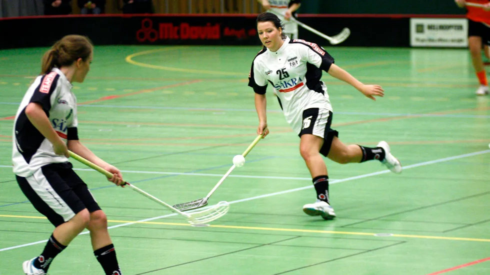Öjebyn hade två tremålsskyttar igår när Öjebyn enkelt besegrade Luleå. Josefin Sandlund (25) satte 1-0, 6-1 och 7-1.