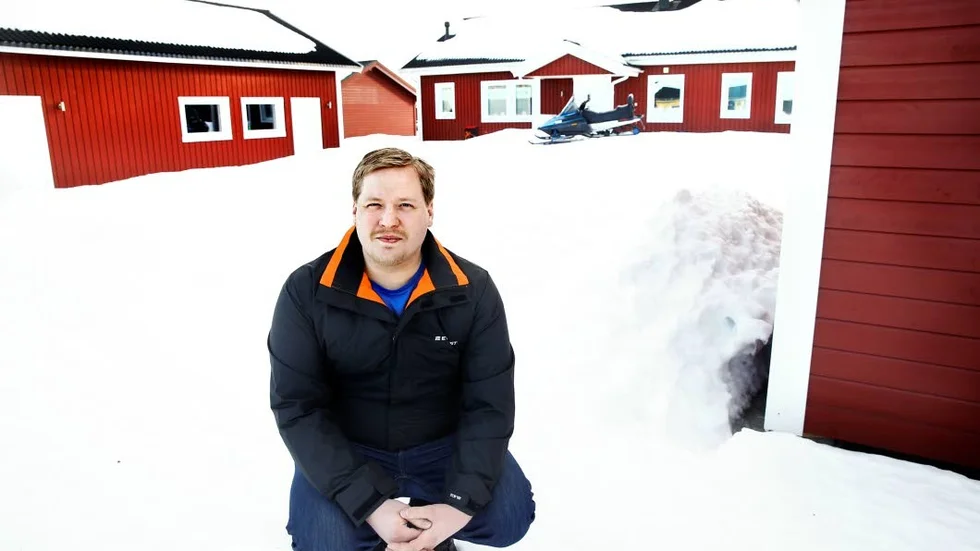 Undantagen. Andreas Hedgren vill bygga ett attefallshus på tomten men bor i ett område som kommunen undantagit från reglerna om bygglovsbefrielse.