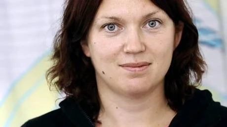 STORT INTRESSE. Intresset  för information är stort men att ta steget och installera det är i dagsläget tydligen för stort, konstaterar energirådgivaren Theresa Palo på Norrbottens  Energikontor Nenet.  "Vi har haft många förfrågningar men folk vill först se ett referensobjekt", tror Palo. Foto: Andreas Wälitalo