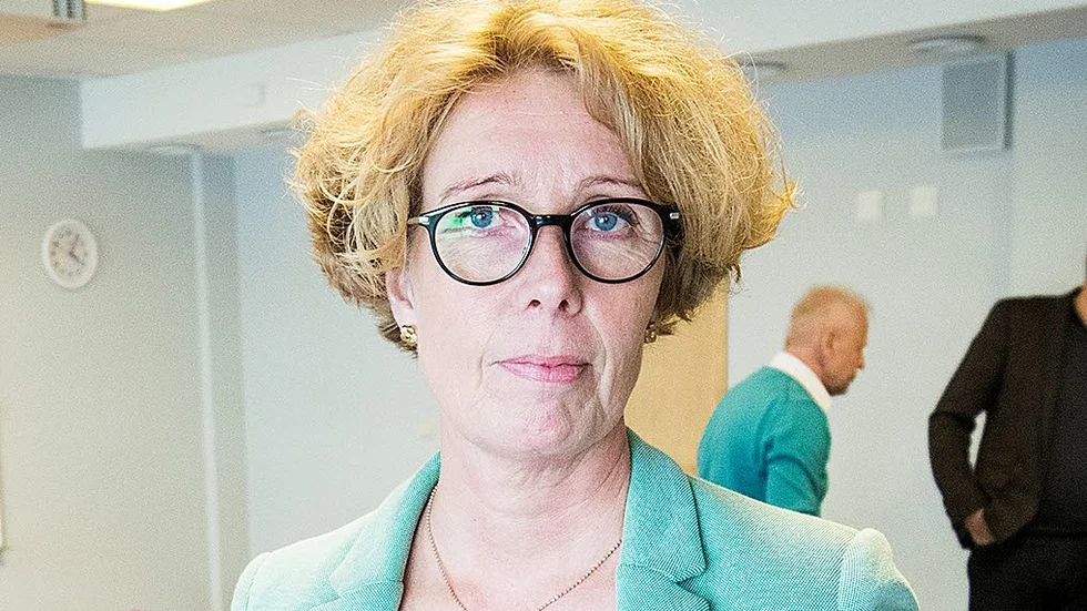 DIALOG. Landstingsdirektör Veronika Sundström vill stämma av tidplanen för nytt sjukhus i Kiruna med LKAB.