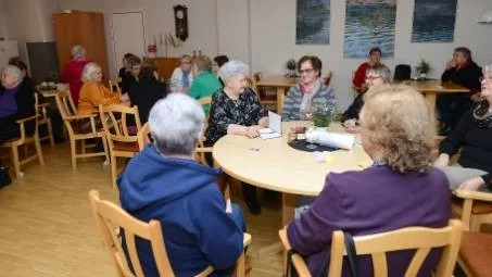 Kommunalpensionärerna, Arvidsjaurs yngsta pensionärsförening, firande på torsdagen sitt ettårsjubileum. Ett trettiotal medlemmar deltog i jubileumslunchen och det efterföljande årsmötet.