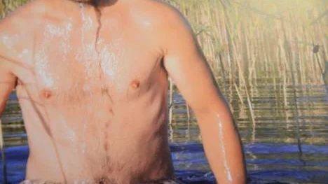 Mitch Buchannon i Jutisvassen?  Juliprofilen förutspås bli årets mest omtalade kalenderbild.