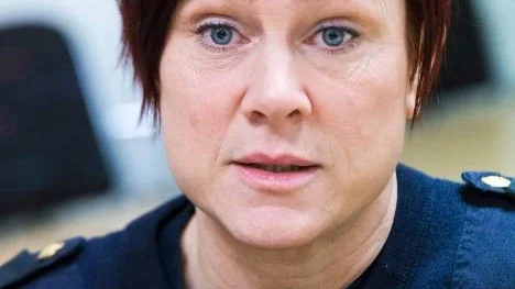 Petra Hintertjaner, polis.