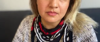 Uppsalabon tar emot vittnesmål från Iran – är landsmännens megafon ut i världen • Priset är dödshot