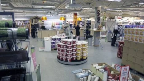 Colorama är en del i en mindre flyttkarusell på Backcity. Till vårvintern lämnar de sitt nuvarande kryp-in - och tar sikte mot ...