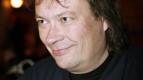 Johan Gunnarstedt säger att allt fler som åker skidor i Kåbdalis väljer att stanna över natten.