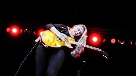 Joanne Shaw Taylor.