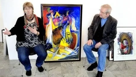 VERNISSAGE. Viveka och Björn Ståbi bjuder på keramik, måleri                                 och en konsert vid dagens vernissage på Lindbergs konst och ramar.